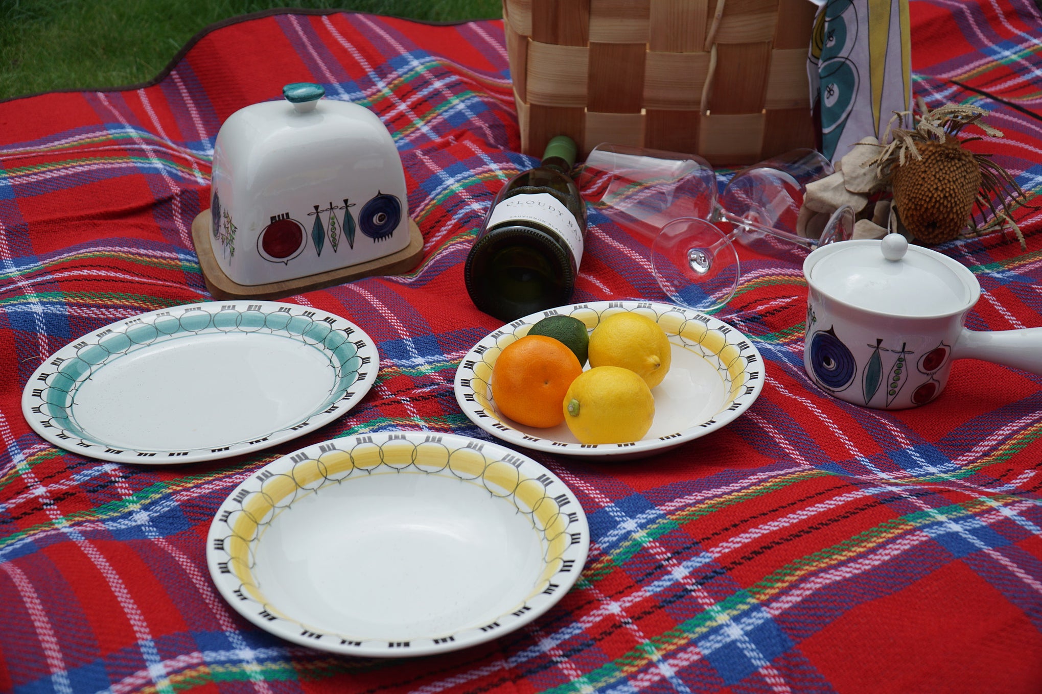 Buy Vintage Rörstrand dishes online – nordajyo